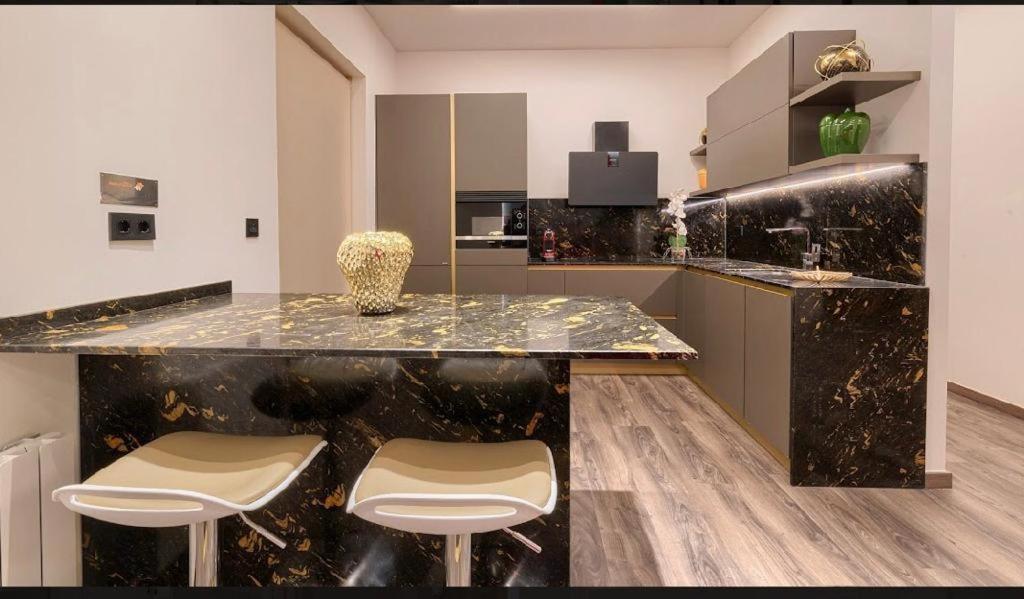 Abando Suites By Next Stop بلباو المظهر الخارجي الصورة
